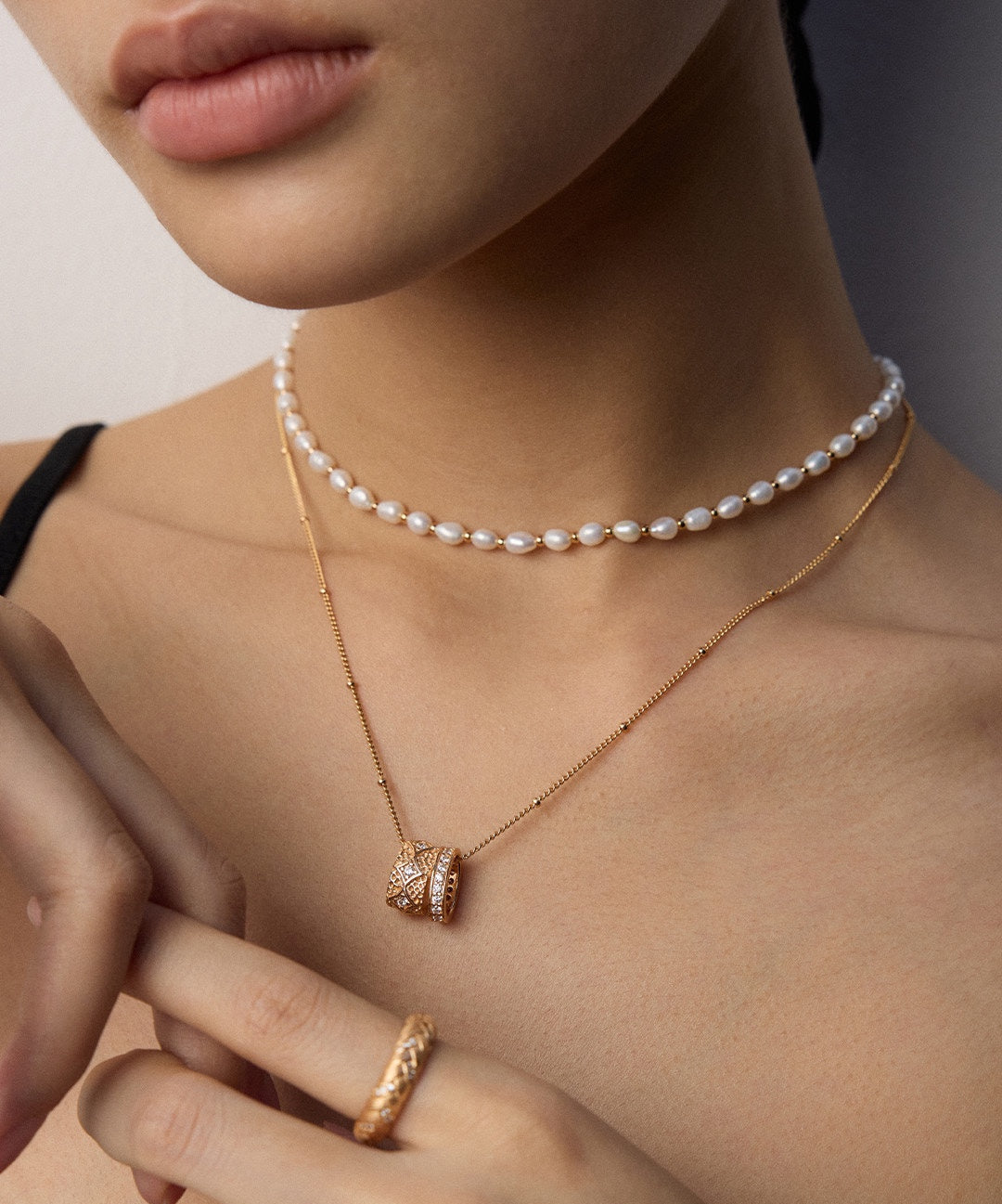 Vintage Gold-Tone Natural Rice & Round Pearl Dainty Choker Necklace