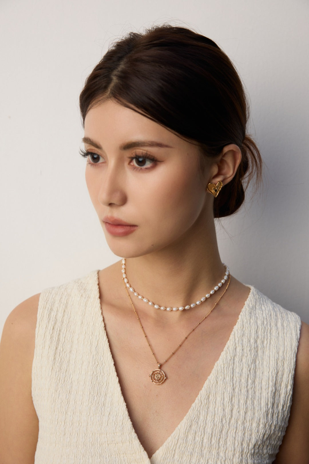 Vintage Gold-Tone Natural Rice & Round Pearl Dainty Choker Necklace